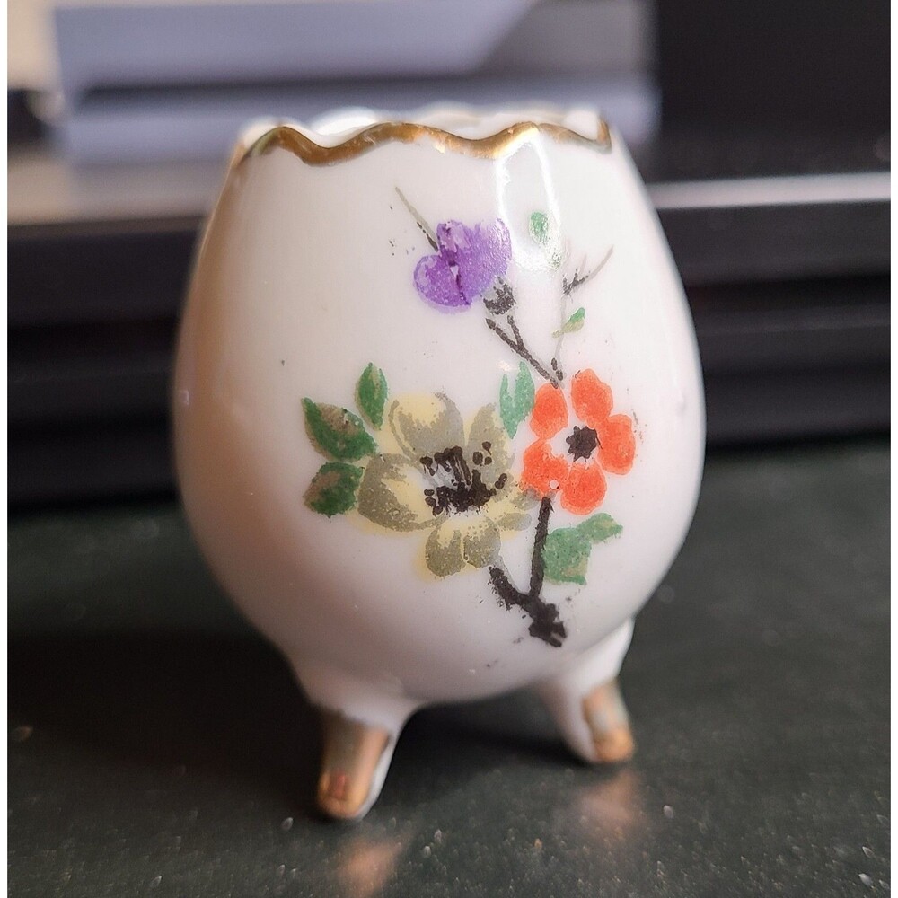 Cracked Egg Toothpick Holder Footed w\ Flowers Ceramic Enesco Imports Japan VTG